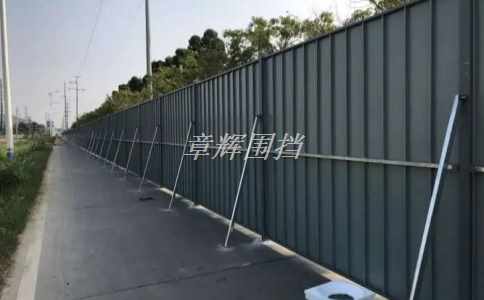 金屬圍擋施工中如何保障施工人員的安全？(探究金屬圍擋施工中的安全保障措施)